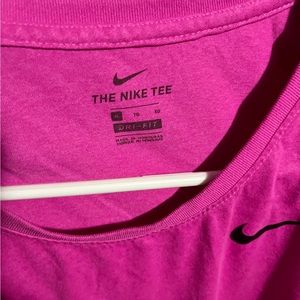 Women’s Sleeveless Nike Tee